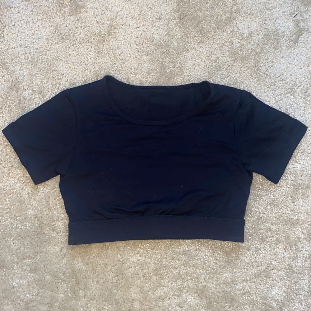 BLACK SPORTS TOP
